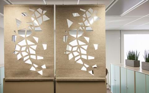 afskærmning med Fraster filt på kontor